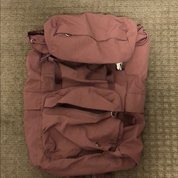 lululemon on my level backpack
